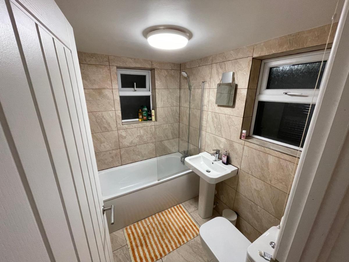 2 Bedroom Cottage Gloucester City Center Exterior photo